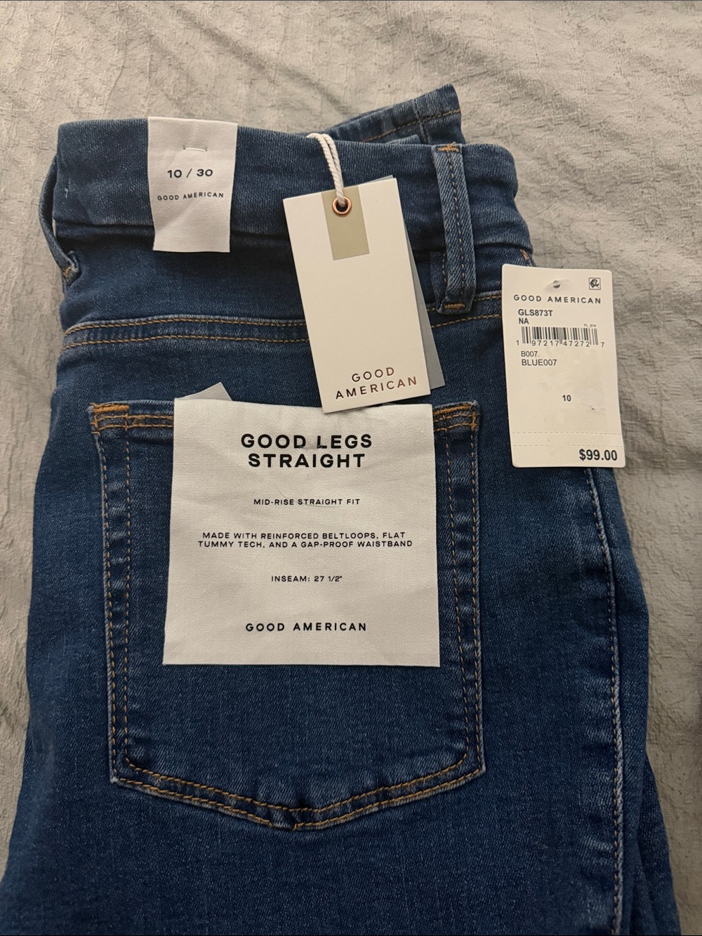Good American Good Legs Straight Jeans in Dark Blue Denim